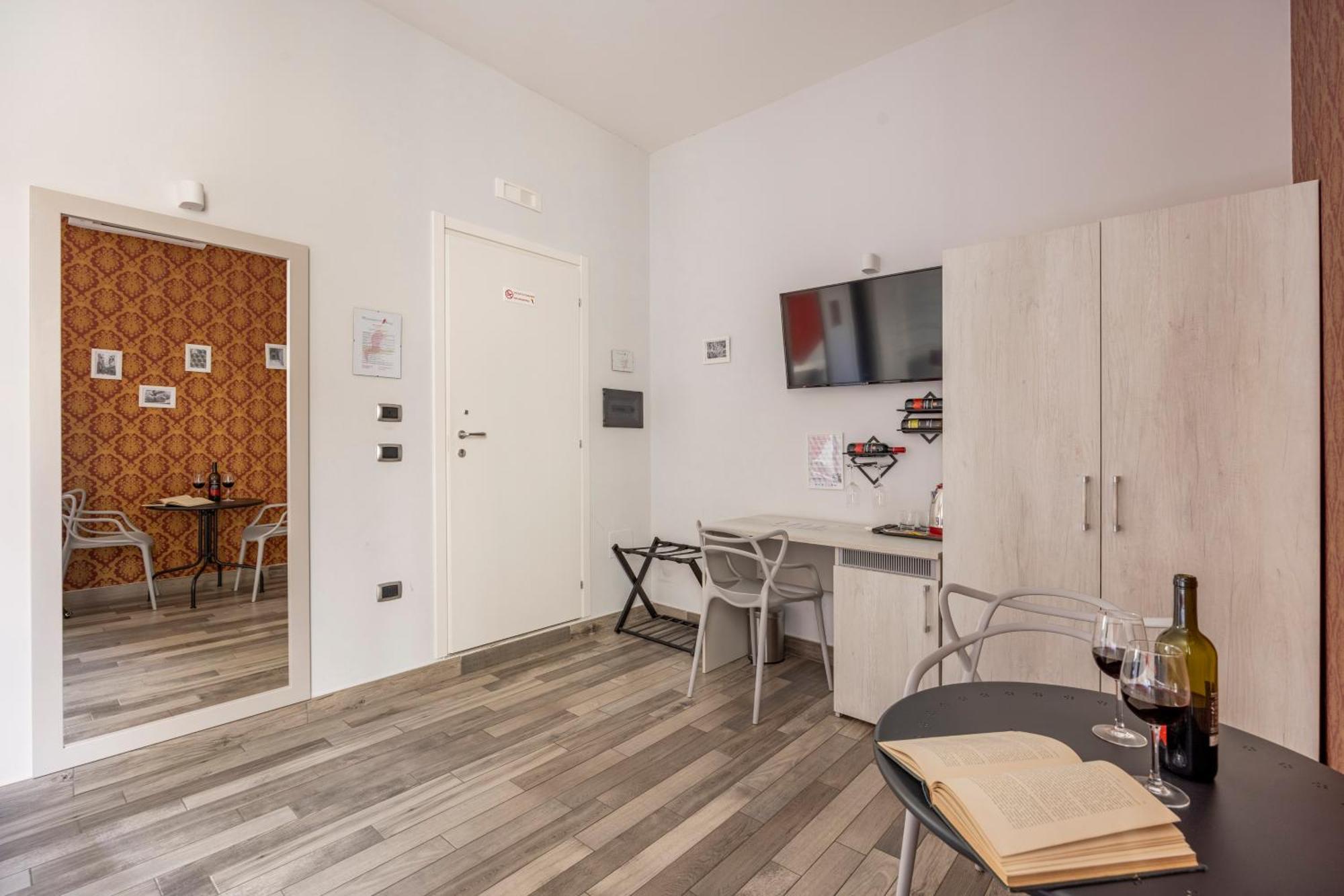 Scaramantico Rooms Napoli Bagian luar foto