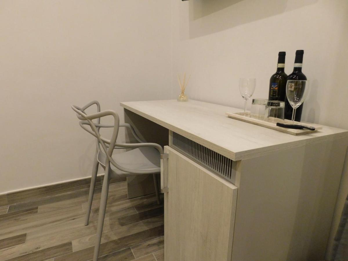 Scaramantico Rooms Napoli Bagian luar foto