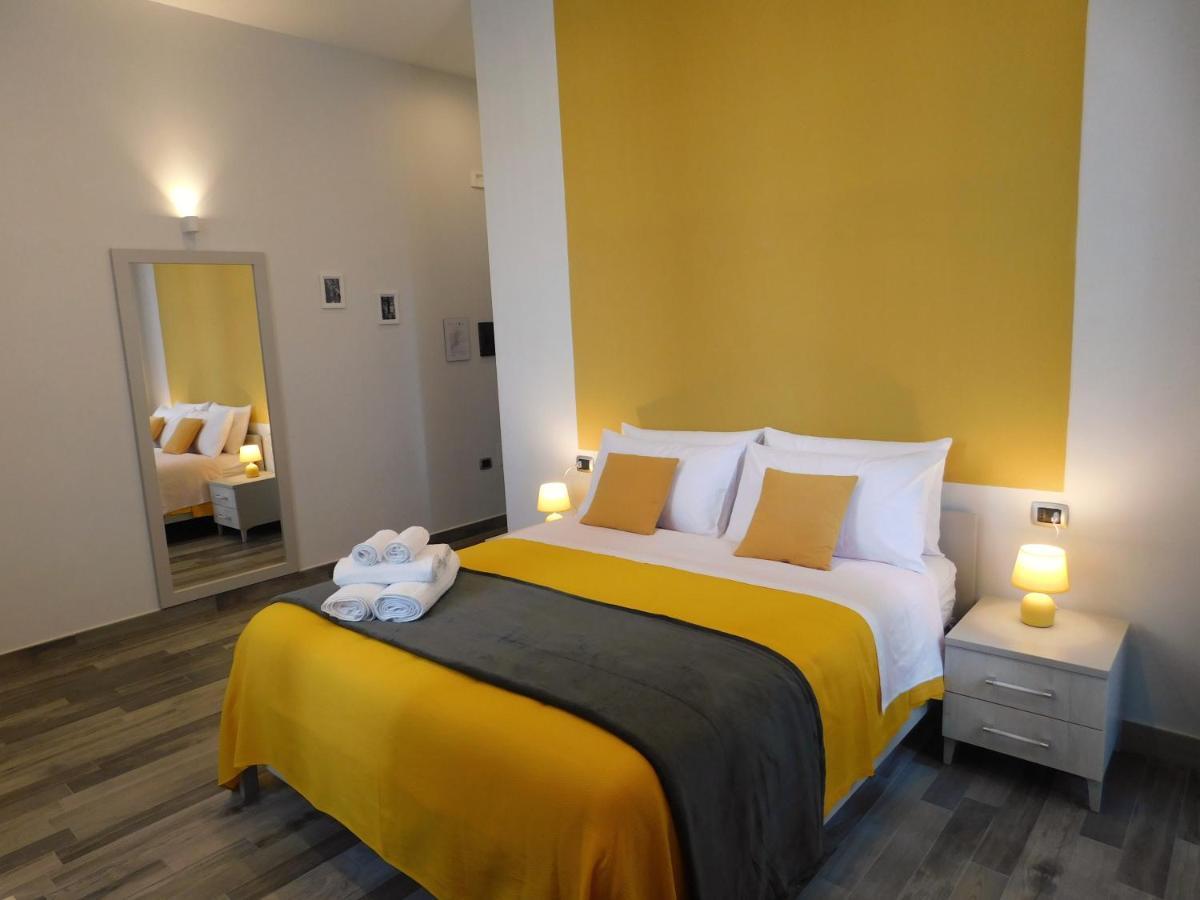 Scaramantico Rooms Napoli Bagian luar foto
